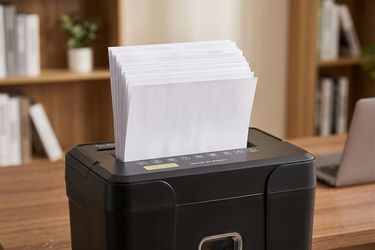 12-Sheet Paper Shredder