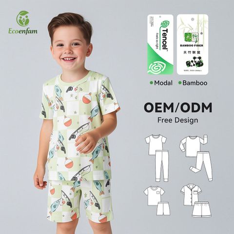 Ensemble haut à manches courtes et short