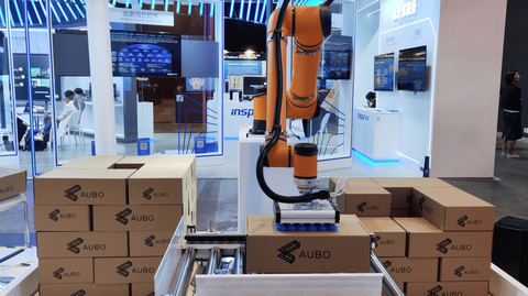 AUBO Palletizing Workstation for Carton Handling, Palletizing & End-of-Line Automation