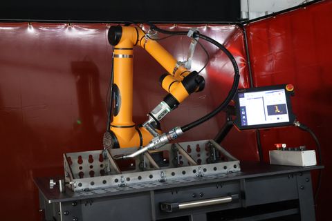 AUBO iS7 7kg Payload Collaborative Robot for Precision Manufacturing, Spraying and Industrial Automation