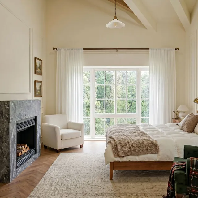 Cloud-Soft Comfort with Gentle Lightness