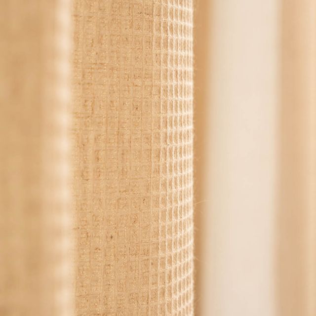 Rich Texture with Quiet Warmth