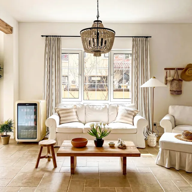 Organic Motif with Woven Depth