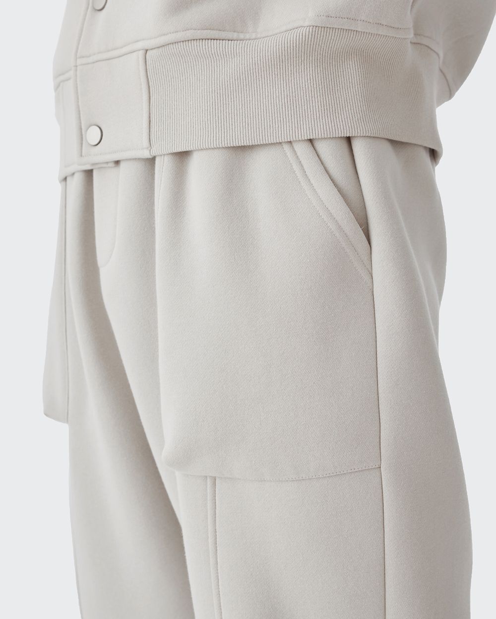 Klassische Fleece-Hose mit einfarbigem Knöchelband