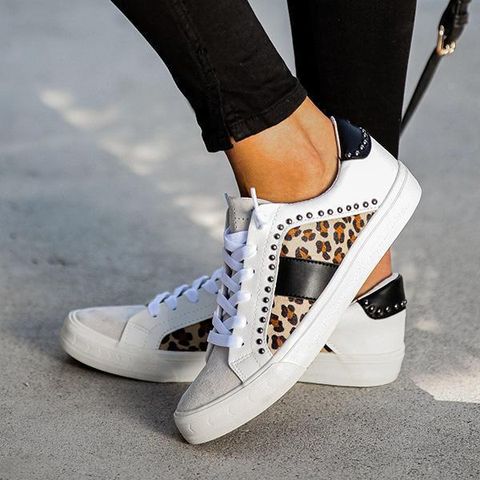 Zapatillas deportivas de leopardo con tachuelas de Marvelall