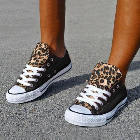 Zapatillas casual de tacón plano de leopardo de lona con cordones de Marvelall