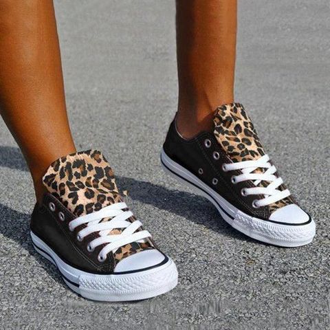 Zapatillas casual de tacón plano de leopardo de lona con cordones de Marvelall