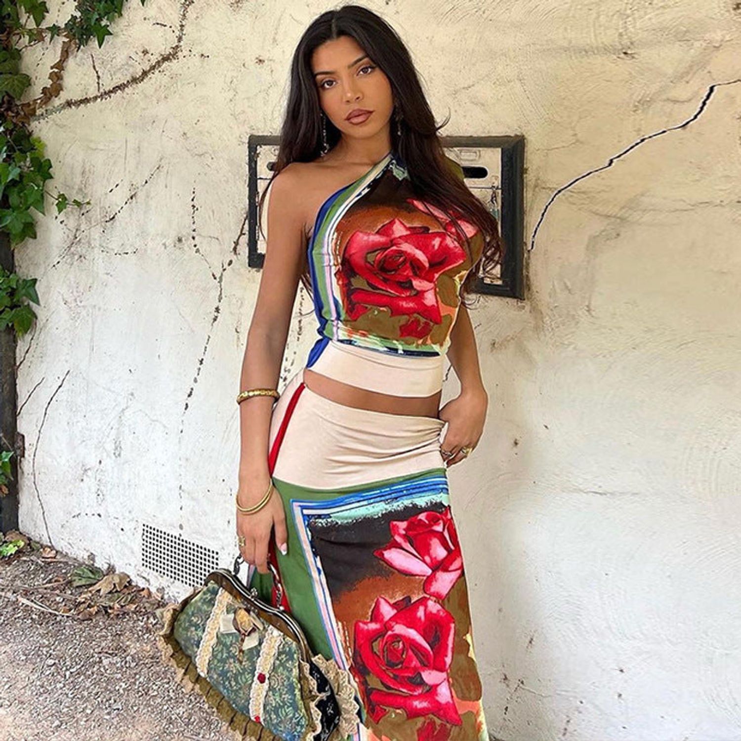 Slender Shoulder Rose Pattern Skirt Set