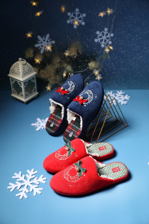 Mistletoe Sherpa Lining Winter Indoor Slipper