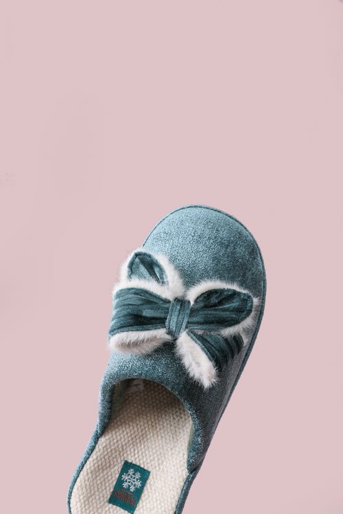 Fluffy Bow Velvet Indoor Slipper