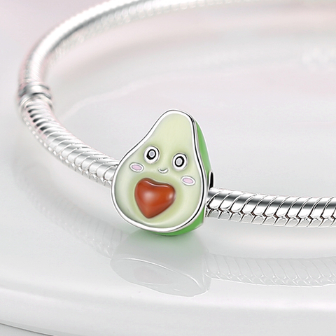 Süße Avocado-Perlen mit echten Charms