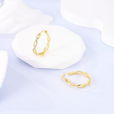 ゴールドスパークリング織り交ぜピアス