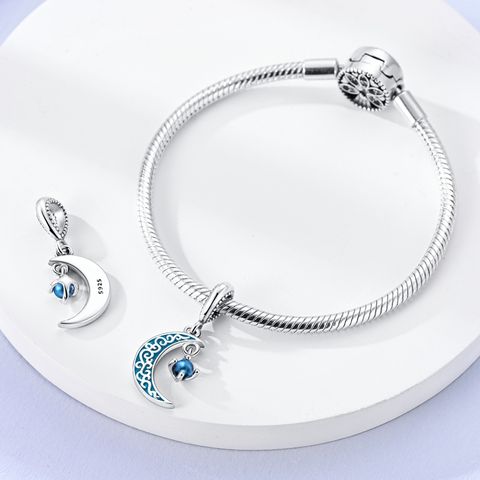 Charme de lune lumineuse