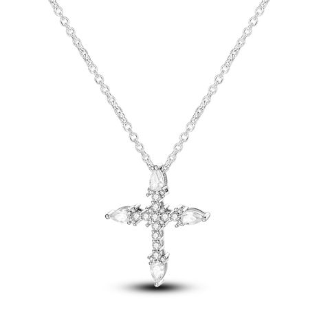 Collier croix pavé scintillant