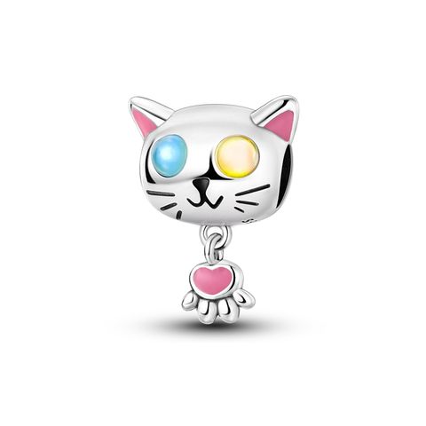 Perles tête de chat élève hétérochromatique