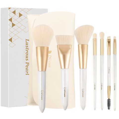 7 Piece Platinum Makeup Brush Set with Bag