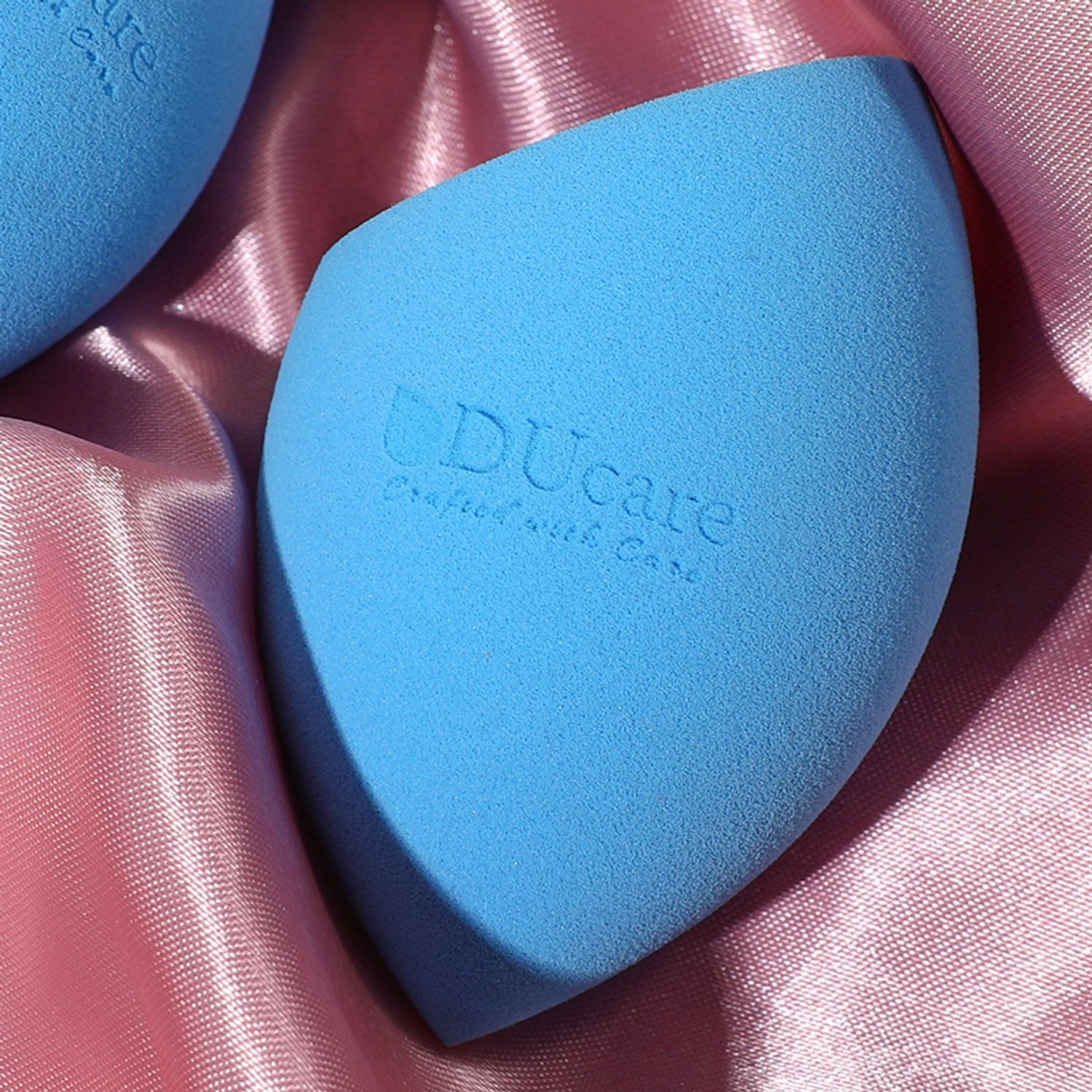 Blending Sponge/make up blender/Blue make up sponge--Delicate base creates clear skin, wet and dry use