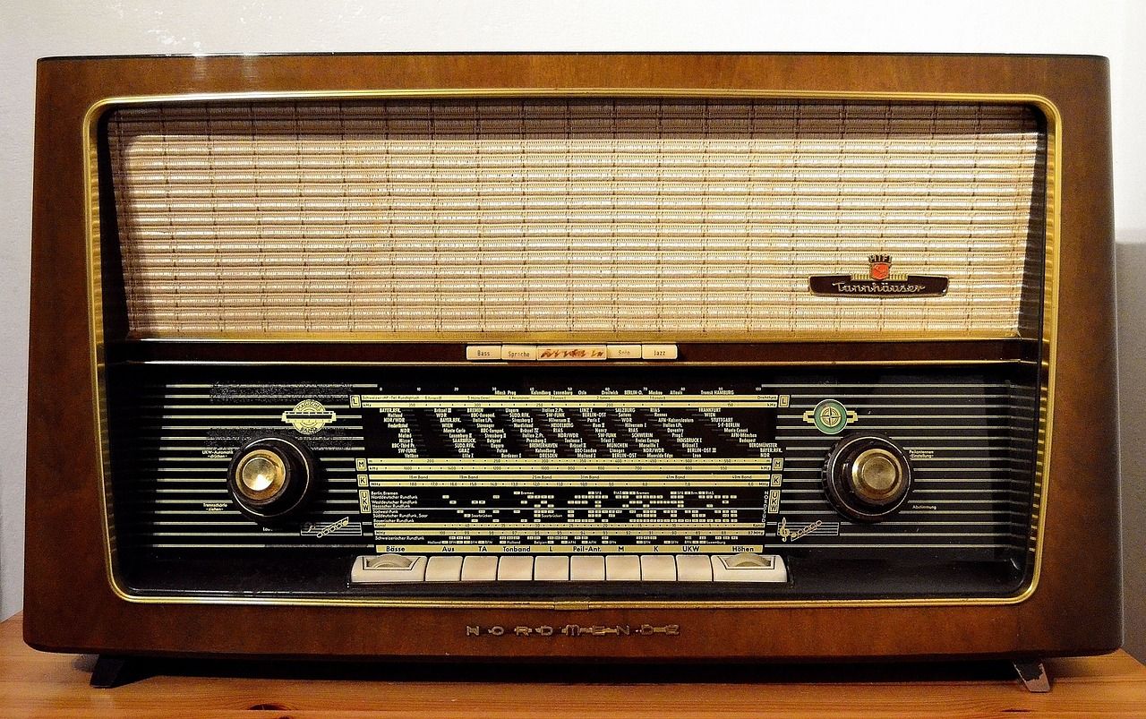 traditional radio