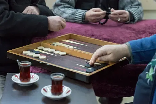 Examples of Implementing the Beaver Rule in Backgammon Games