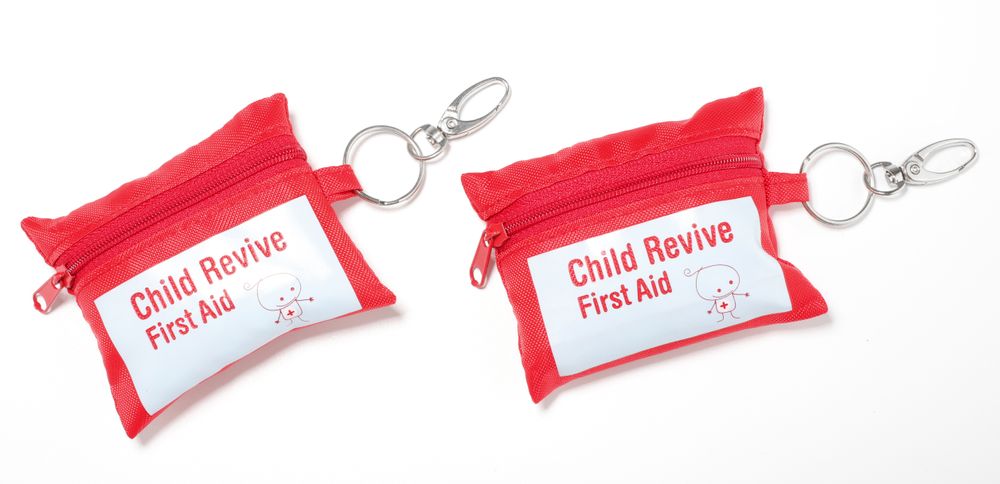 CPR face mask Red mini packaging bag with keychain Child first aid Child Revive First Aid