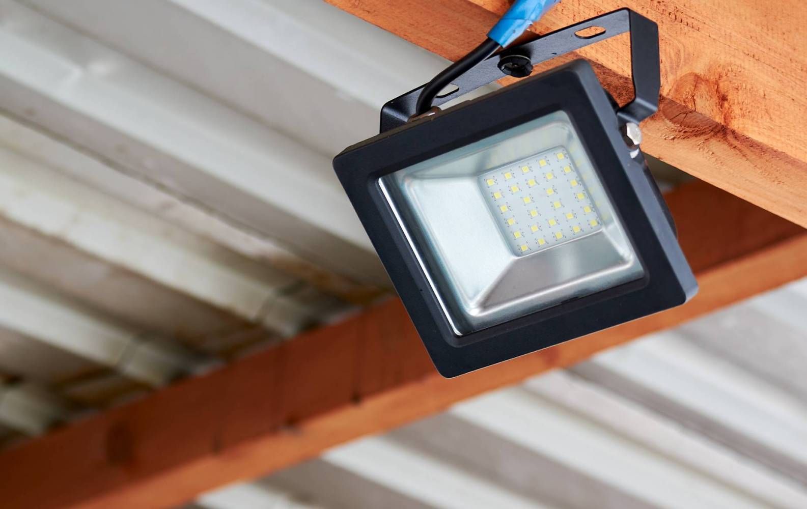 What Types of Flood Light Bulbs are Right for You