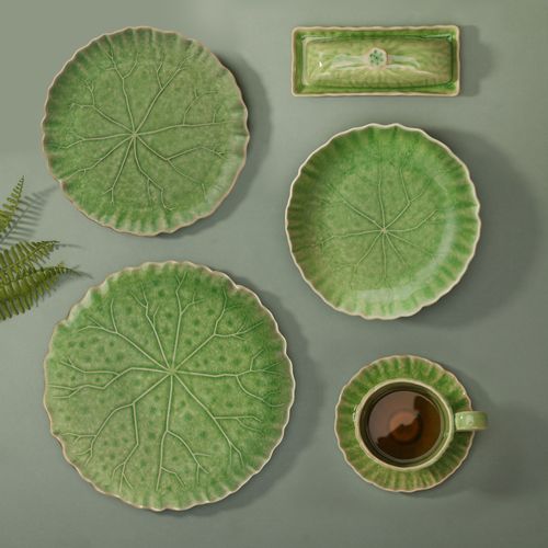 Verdant Lilypad Dinner Set