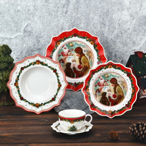 Christmas Family Collections Porcelain Dinner Plate