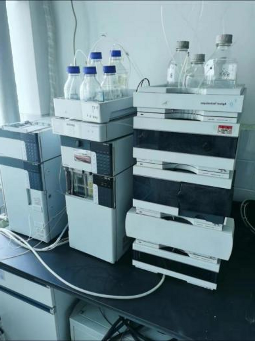 Agilent 1260 Infinity II / 1260 Infinity  HPLC  System （High Performance Liquid Chromatography）