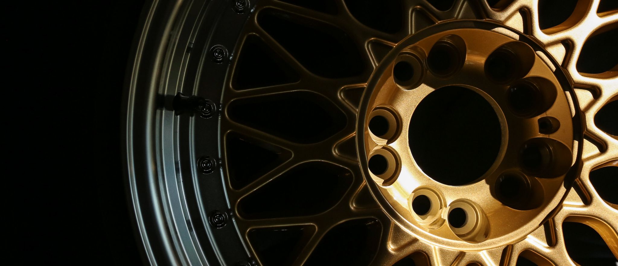 Antron's car rim wholesale website banner