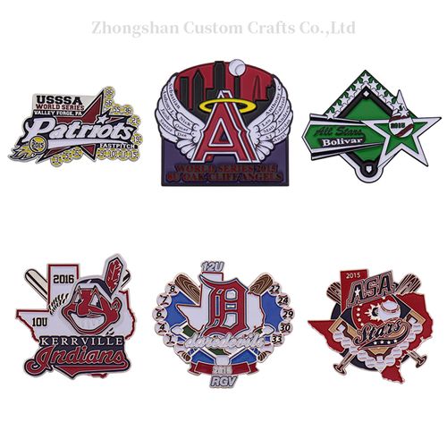 Custom Metal Baseball Anime Badge Chain Badge Pin Souvenir Soft Enamel Pin