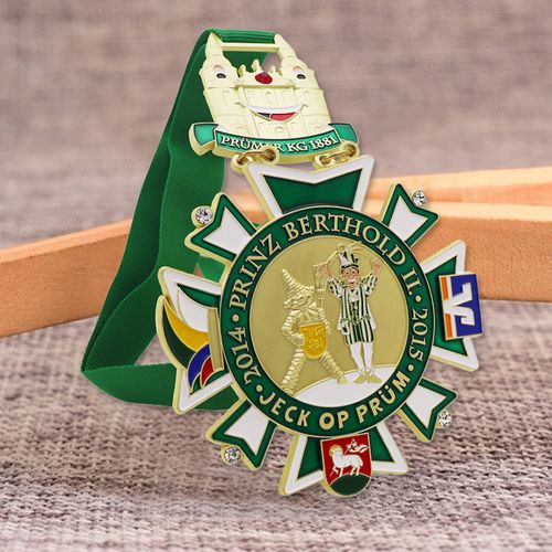 Spinning Medallions Custom High Quality Hollow Out Gold Enamel Spinning Carnival Fiesta Medal