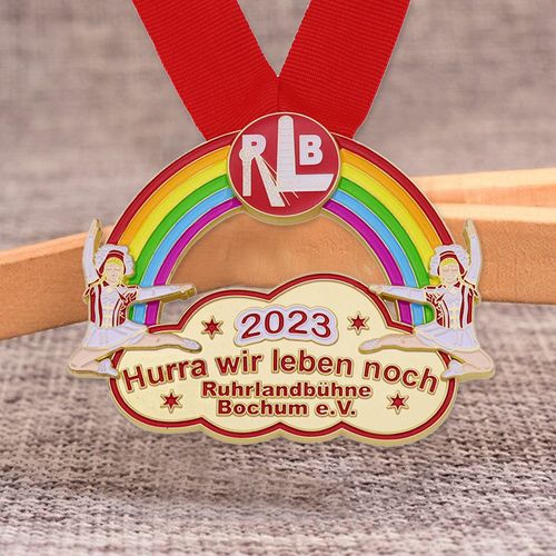 Gute Qualität Custom Madonna Medaille Victoria Swim Tag Heißer Verkauf Karneval Metall Pin Softball Medaillen Zink Pins Diy Belohnung Award USA