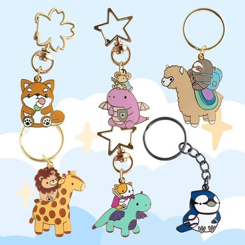 Gratis monster Unieke harde emaille sleutelhanger Aangepaste letter Zinklegering Metalen sleutelhanger Sleutelhanger 3D schattige dieren Cartoon Anime sleutelhanger