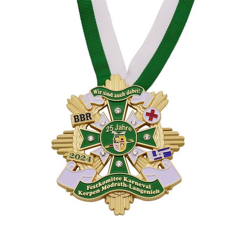 Medalla de carnaval personalizada Diseño de fábrica Medalla deportiva de metal Grabado en blanco Soporte de medalla de oro 3D