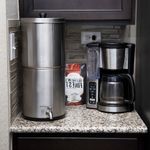 K Series - 10 Gallon Compact 304 Stainless Steel Gravity With Window Scene Graph-2