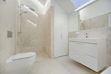 Why Sliding Shower Doors Are Perfect for Hotel Bathrooms