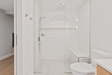 Why Commercial Glass Shower Doors are the Perfect Fit for Hotels and Apartments