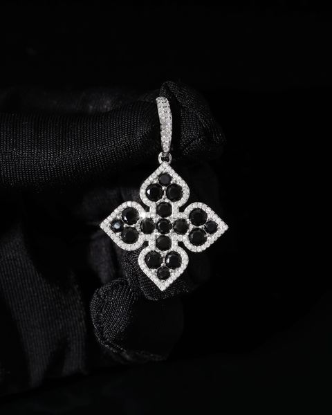 S925 MOISSANITE CLOVER PENDANT-BLACK