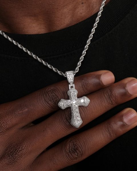 FROSTY CROSS PENDANT